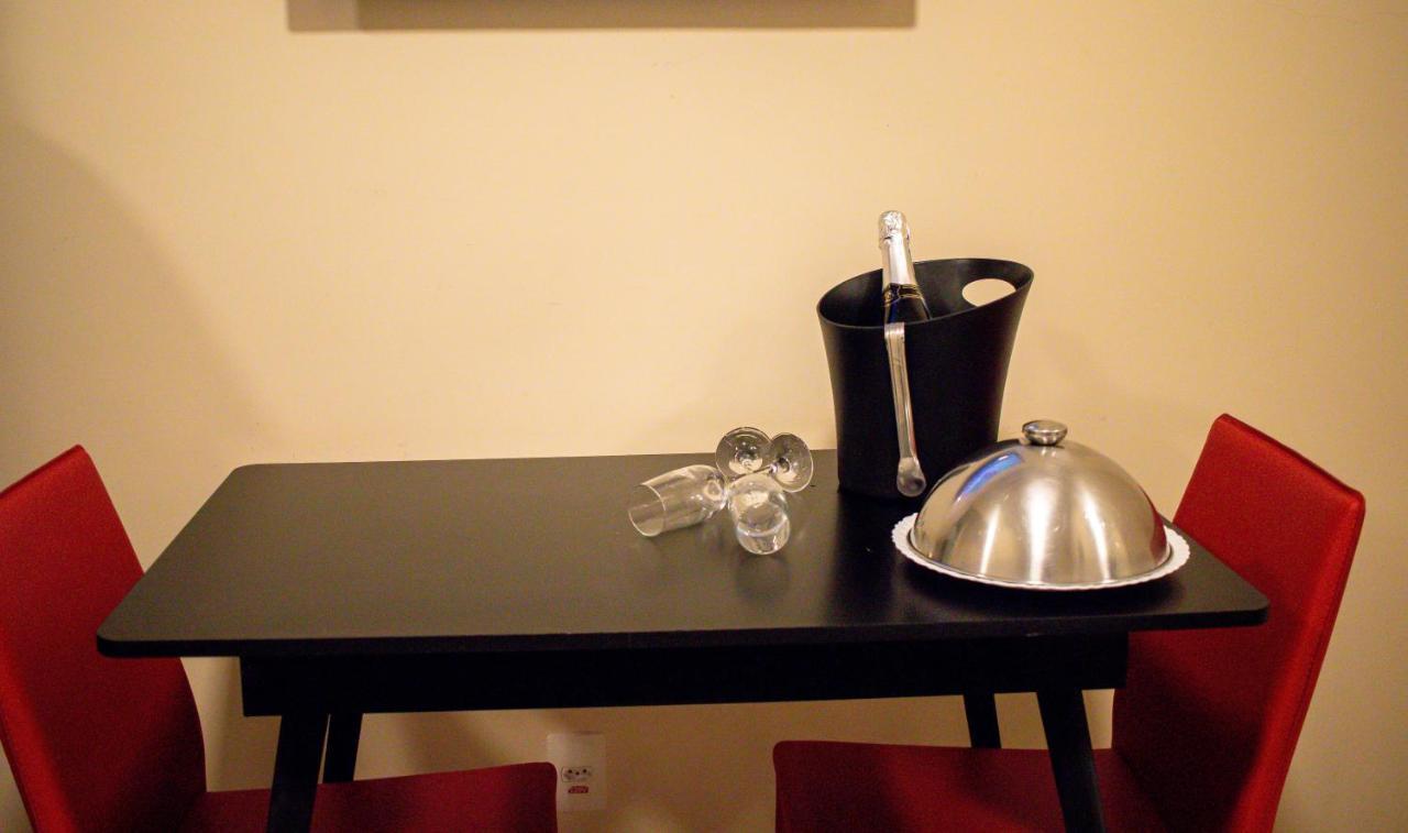Hotel H2 Congonhas Congonhas  Luaran gambar A champagne bucket