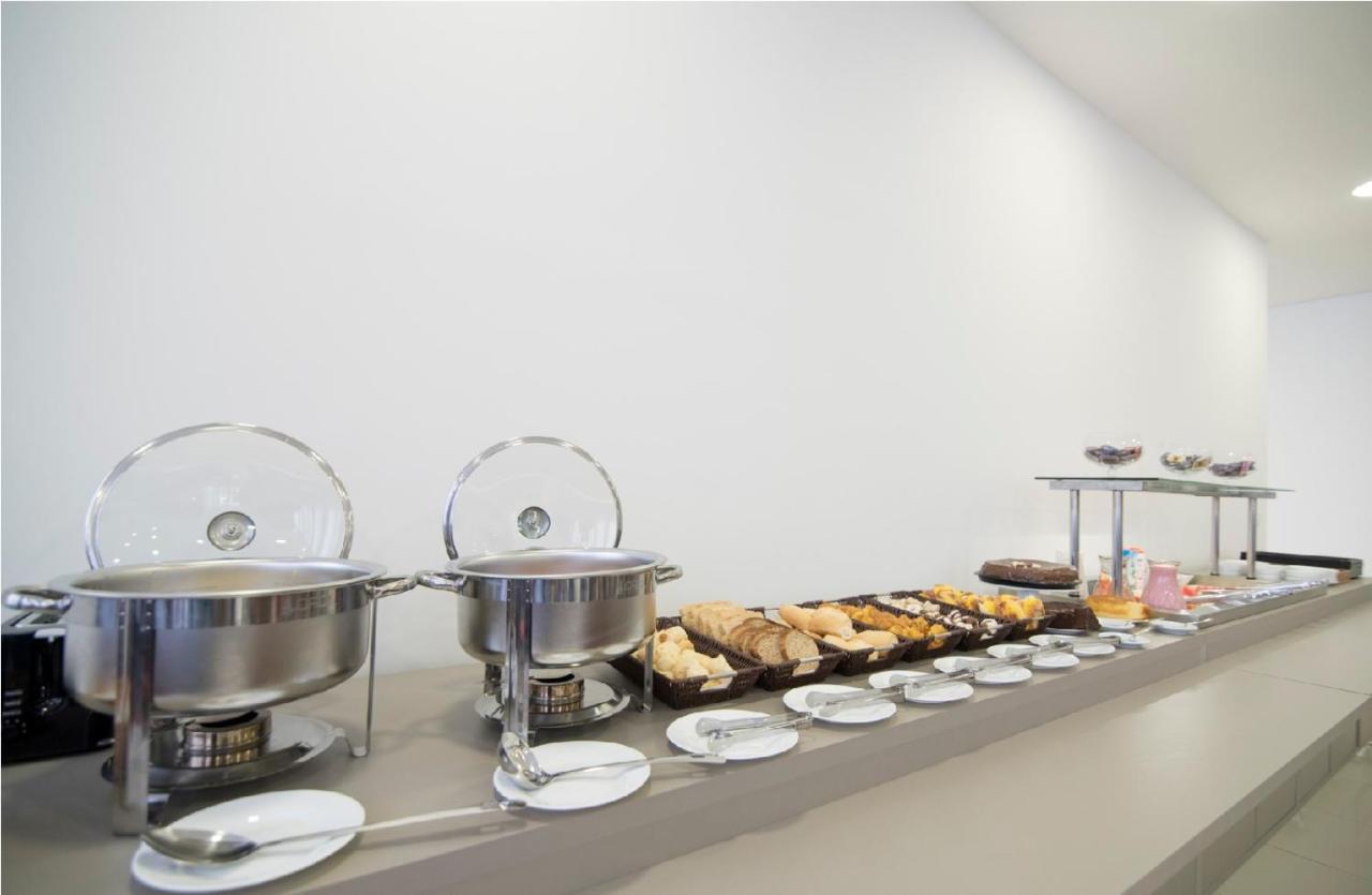 Hotel H2 Congonhas Congonhas  Luaran gambar A buffet